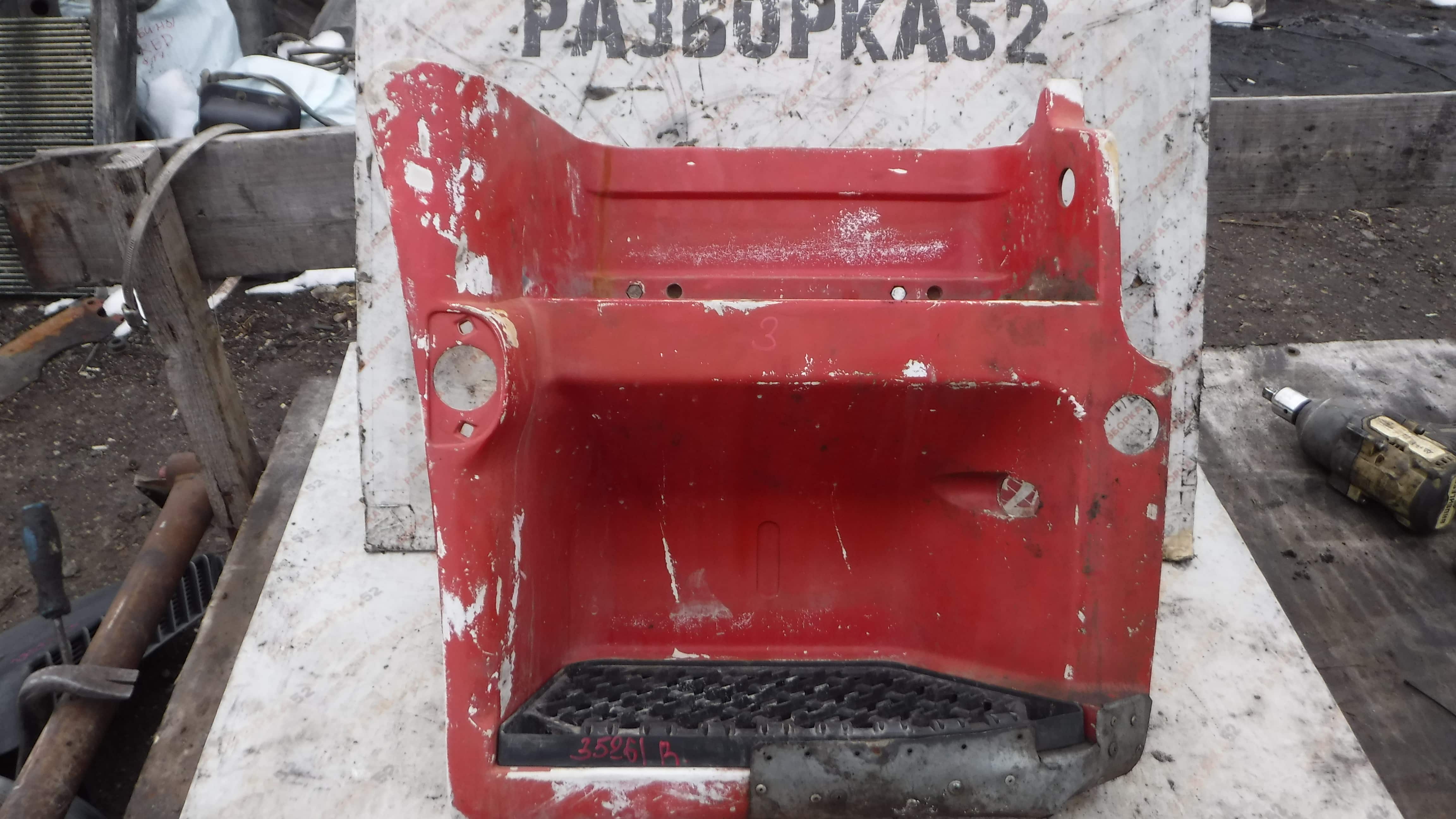 Подножка правая 5010225722 5010225181 5010225398 Рено премиум Renault Premium DCI320 2005 5010578376